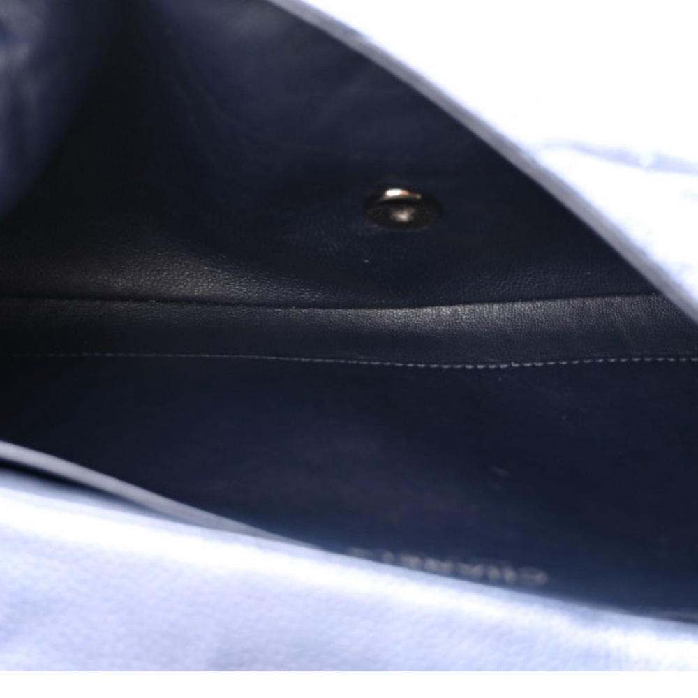 Chanel Caviar Clutch with chain - Picture 6 of 14